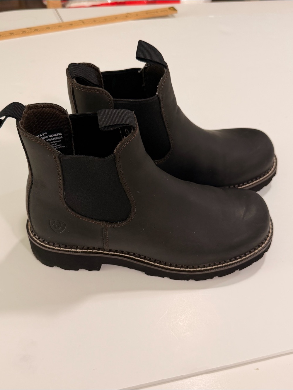 Ariat Fatbaby Waterproof Chelsea Boots Women's Size 9.5 B Black Leather Lug Sole